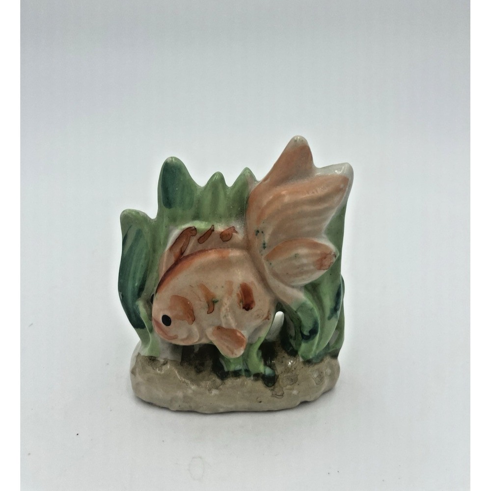 Vtg Aquarium Fishbowl Ceramic  Japanese Fish Figurine Bubbler 3x3"